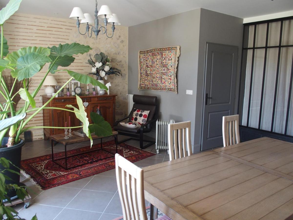 Bed and Breakfast Les Tamaris Castelnau-sur-Gupie Exterior foto