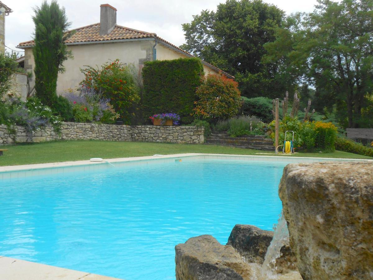 Bed and Breakfast Les Tamaris Castelnau-sur-Gupie Exterior foto