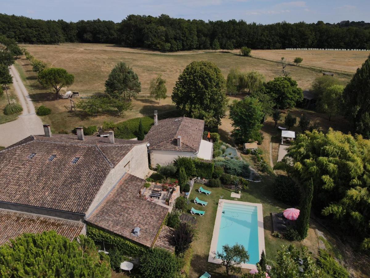 Bed and Breakfast Les Tamaris Castelnau-sur-Gupie Exterior foto